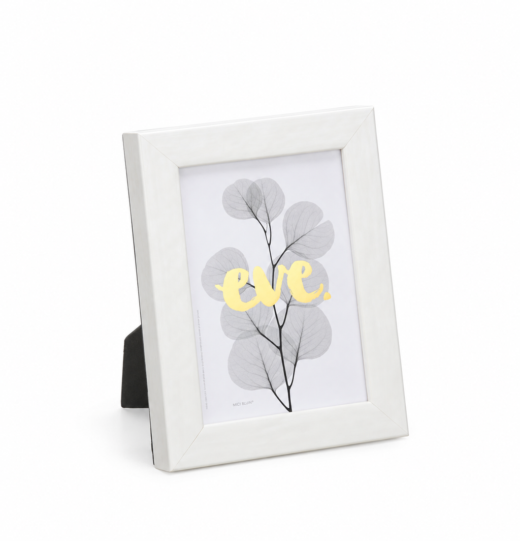 Gelati White by Eve photo frame in white high-gloss resin with softly rounded raised edges